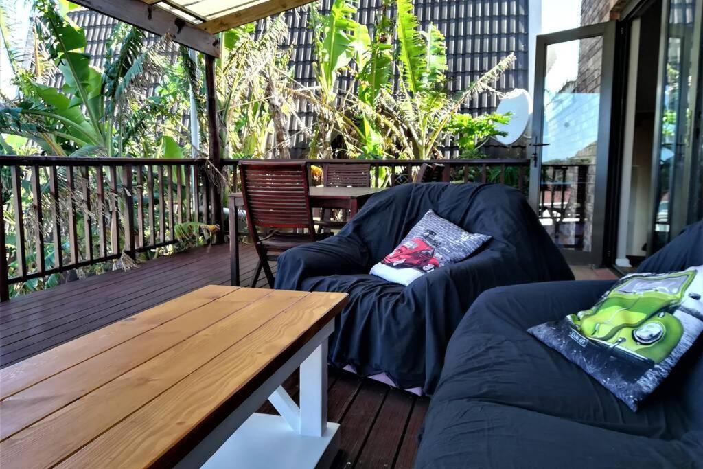 2 Bedroom Guest Suite at A-frame Glengariff Beach Glen Eden Bagian luar foto